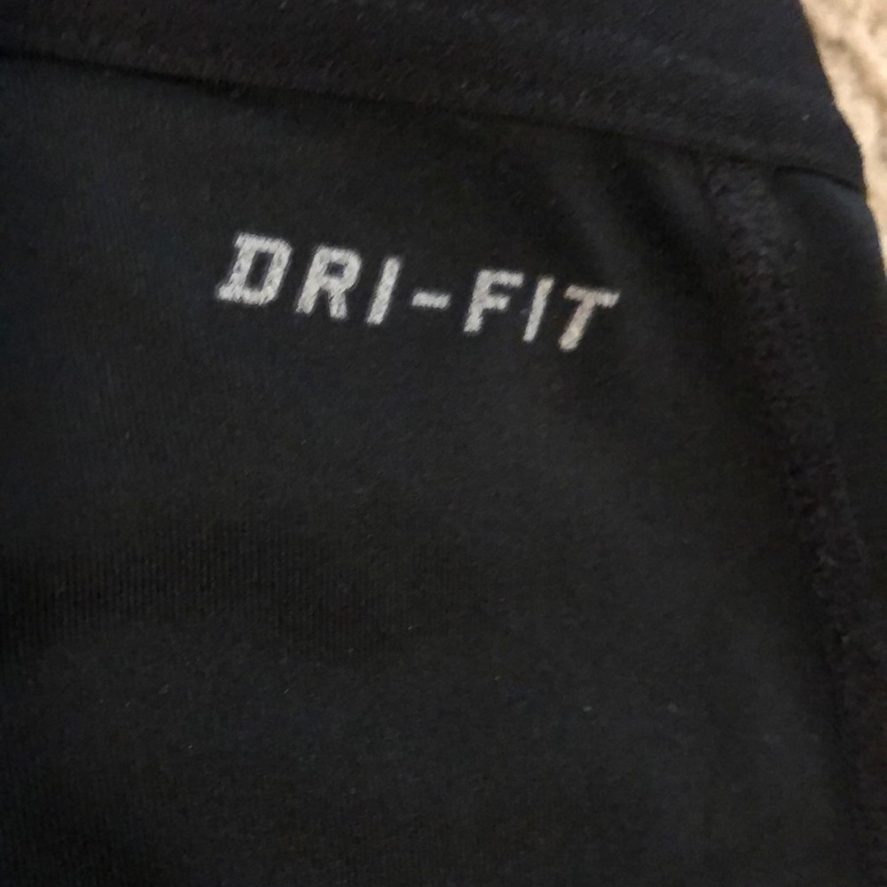 Nike Pro Capris - Picture 2 of 3
